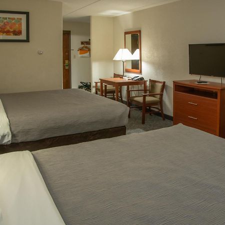 Quality Inn Stadium Area Green Bay Exterior photo