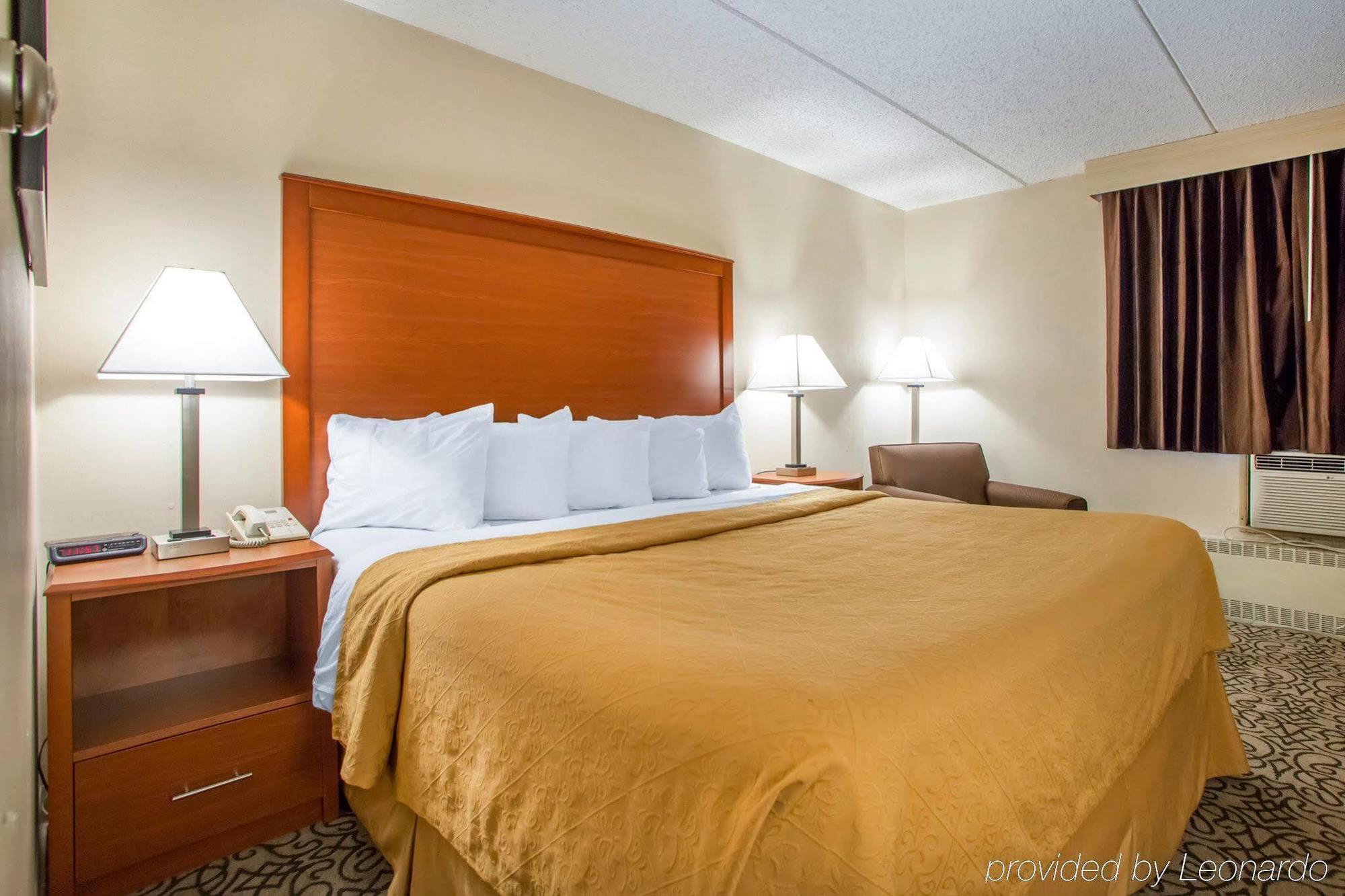 Quality Inn Stadium Area Green Bay Exterior photo