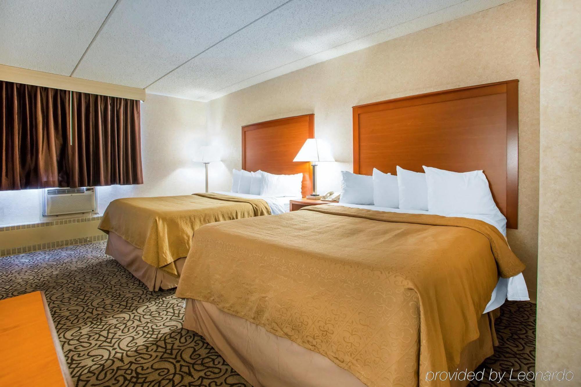 Quality Inn Stadium Area Green Bay Exterior photo